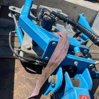 MATEK SCUOTITORE CON ATTACCO PER CARICATORE FRON