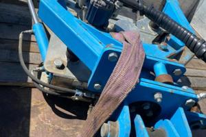 MATEK SCUOTITORE CON ATTACCO PER CARICATORE FRON