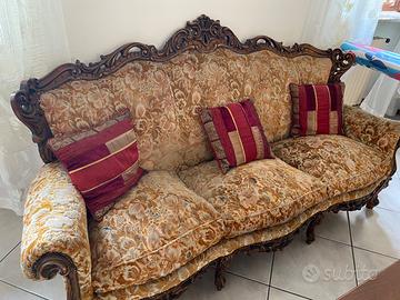 Salotto completo d’antiquariato