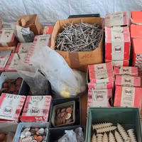 Materiale di fissaggio lattonerie e coperture