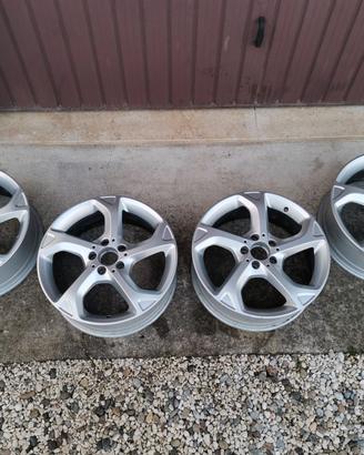 4 Cerchi in Lega Mercedes Benz GLA Raggio 18