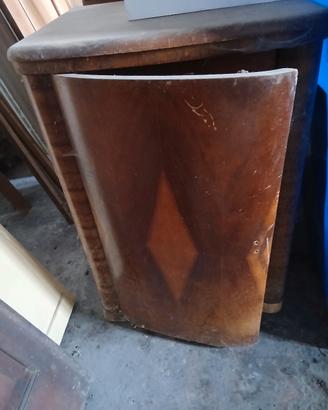 Macchina da cucire antica