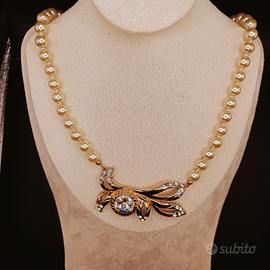 collana bigiotteria perle e chiusura centrale 