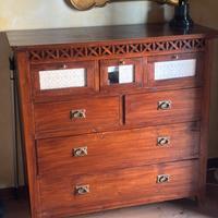 Comò e comodini in arte povera