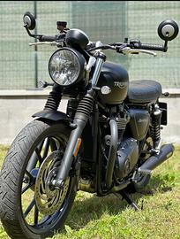 Triumph streettwin