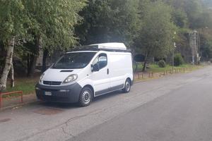 Opel Vivaro camperizato 