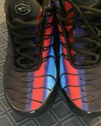 Air max black blue red