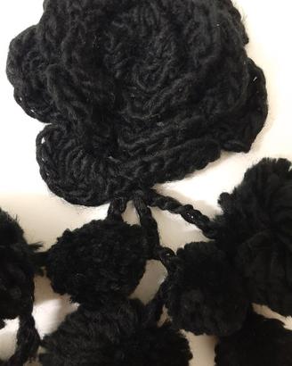Spilla da donna all'uncinetto, color nero