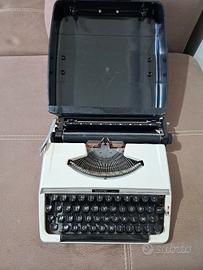 Macchina da scrivere "Brother 210"