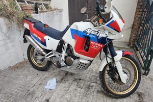honda africa twin 750  1990