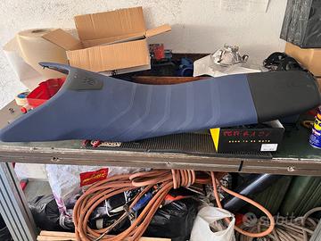 Sella Husqvarna  701 ribassata 3 cm