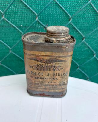 Latta Vintage contenente vernice a finire