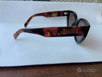 Prada Occhiali da Sole   Nero/Marrone Chiaro