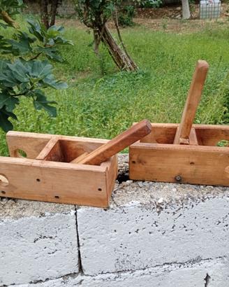 Schiaccia olive in legno