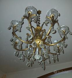 Lampadario vintage con cristalli