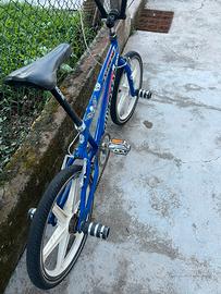 BMX blu