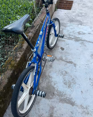 BMX blu