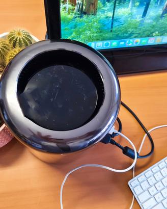 Apple Mac Pro AMD FirePro D500 6GB RAM SSD NVMe