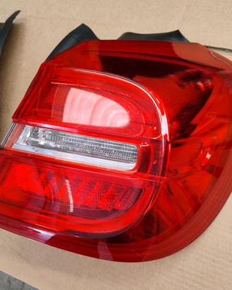 fanale post. esterno dx Mercedes GLA X156 2014