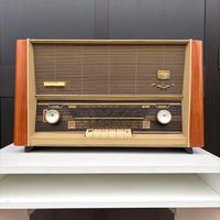 Radio vintage West
