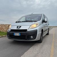 Peugeot Expert 9 posti