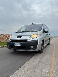 Peugeot Expert 9 posti