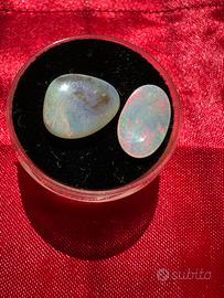 2 pietre di Opale ( valutate )