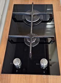 piano cottura a gas in vetroceramica due fuochi