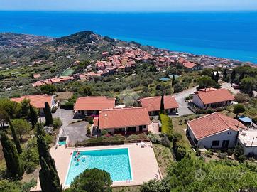 VILLA A SCHIERA A COSTARAINERA