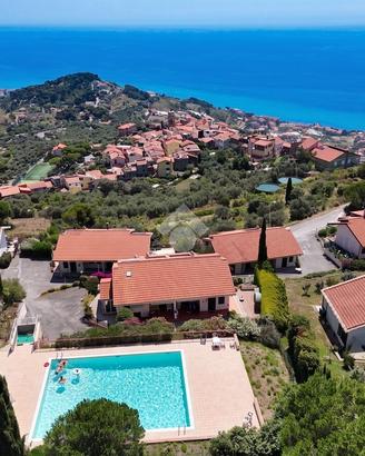 VILLA A SCHIERA A COSTARAINERA