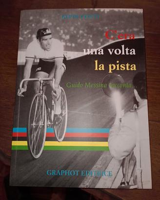 libro UNA VOLTA LA PISTA