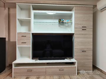 Parete attrezzata TV