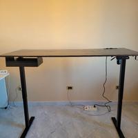 Scrivania regolabile