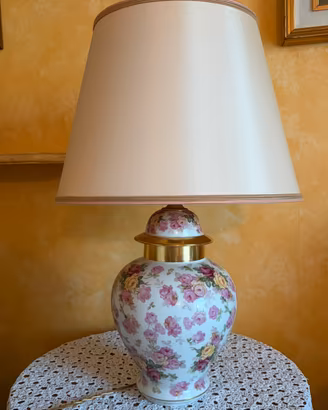 Lampada di porcellana