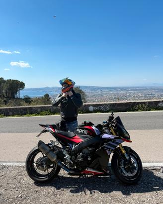 Aprilia tuono v4 replica v4x