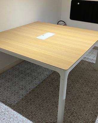 Scrivanie/Tavoli riunioni IKEA "BEKANT" 140x140 cm