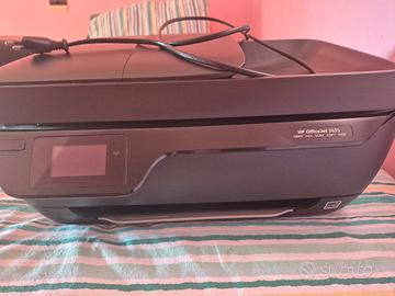 Due stampanti multifunzioni:HP OfficeJet3835e4620