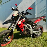 Supermotard  Aprilia SXV 5.5  550  depo a libretto