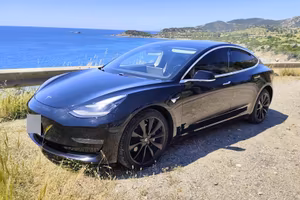 Tesla Model 3 Dual Motor 