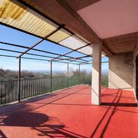 PORZIONE DI BIFAMILIARE A VITERBO