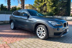 Bmw X1 con Interni in Pelle e Cambio Manuale