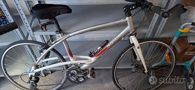 Bicicletta Ibrida Decathlon Triban 7 Road