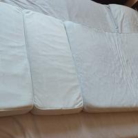 Lettino in ferro IKEA con doghe; allungabile e com