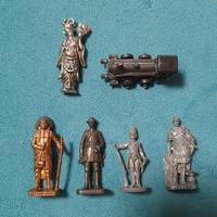 6 personaggi in metallo