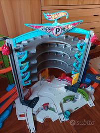 pista garage hot Wheels 