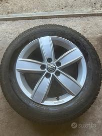 4 cerchi lega volkswagen  + 4 gomme invernali R15