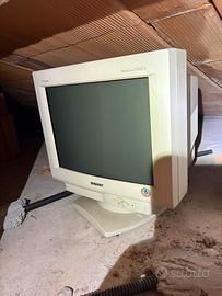 Monitor Sony Trinitron CPD-110 EST