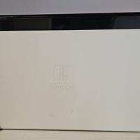 Nintendo Switch OLED + Custodia/Accessori 