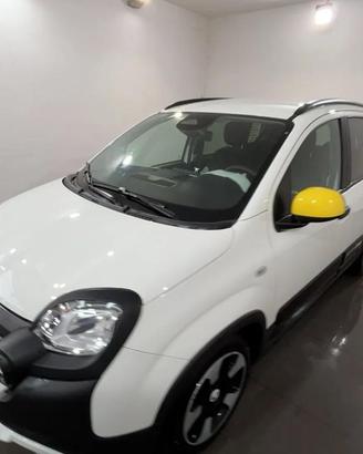 FIAT Pandina 1.0 Cross FireFly S&S 70cv Hybrid