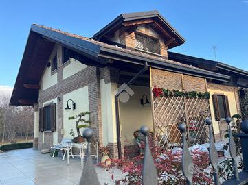 VILLA SINGOLA A BRUINO